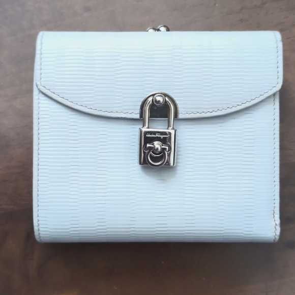 Salvatore Ferragamo Handbags - Salvatore Ferragamo Light Gray Leather Wallets with Textured Design, EUC